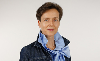 Profilbild FineArt Portrait Frau Ponweiser V2 © www.photo-simonis__.com_.jpg