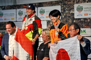 Team Japan Yui Moto Siegerehrung C Danzer